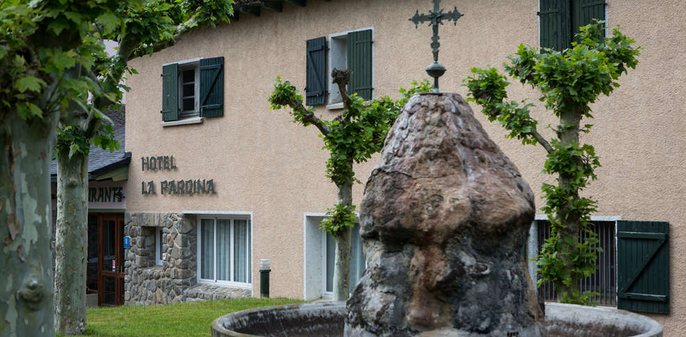 Hotel La Pardina Sabiñánigo Exteriör bild